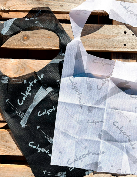 Babero impreso "Calçotada". Varios colores. 35x60 cm. 50 uds