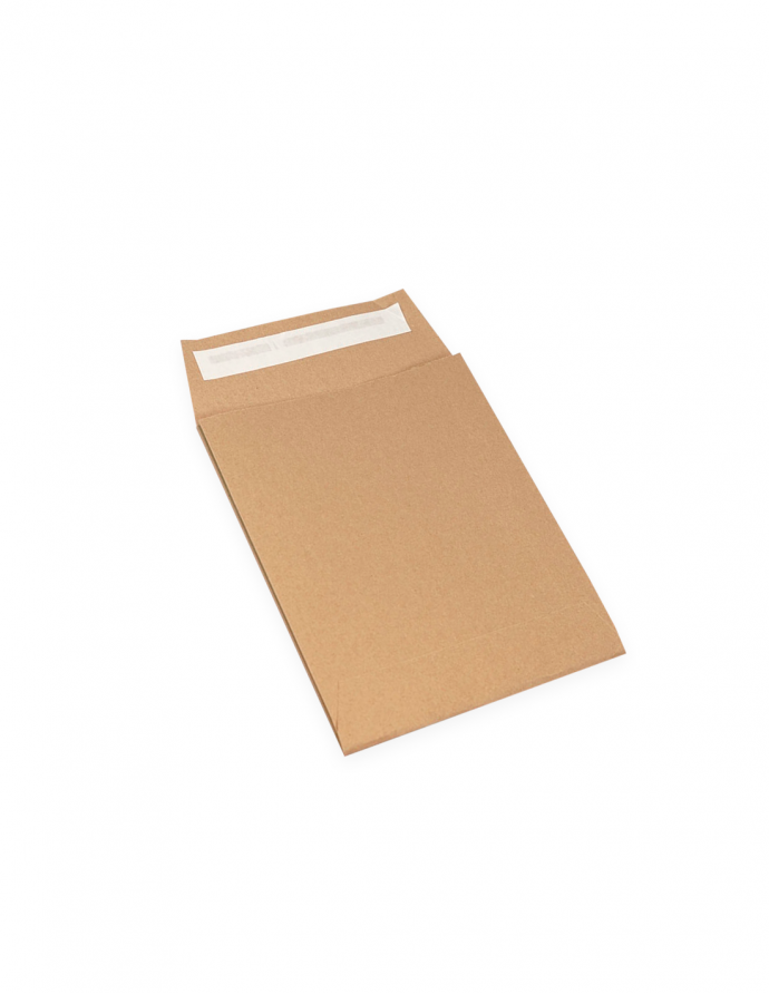 Sobre papel kraft 1 tira adhesiva...