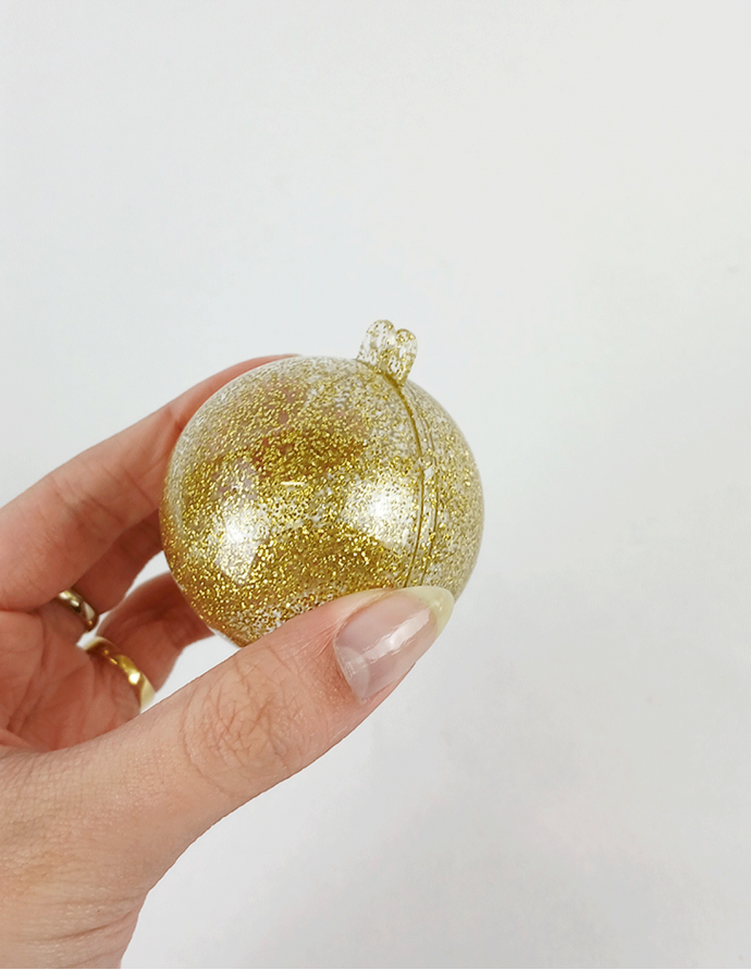 Bola de plástico rígido oro 5 cm  