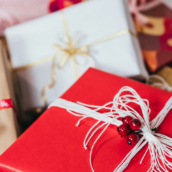 Productos navideños elegantes y sostenibles en La Bolsera