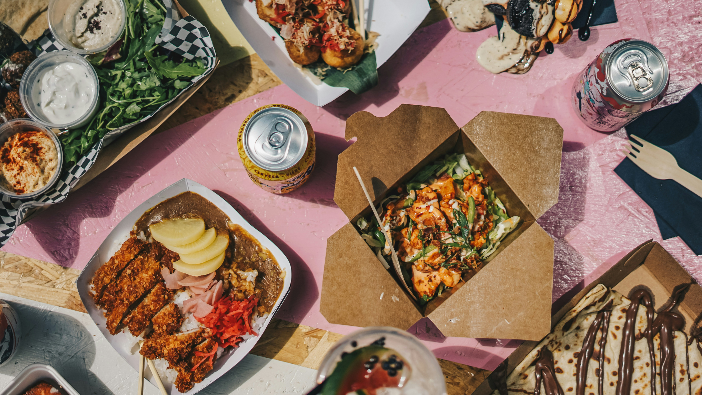 Disfruta del verano con los productos esenciales de La bolsera para un picnic perfecto