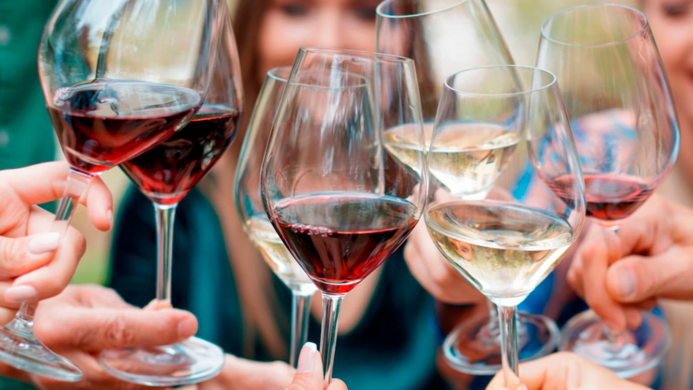 Vasos y platos de Tritán vs cristal: diferencias, ventajas y cuál elegir